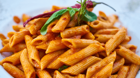 https://www.lasexta.com/programas/mas-vale-tarde/profesora-admite-haber-tirado-plato-macarrones-nino-3-anos-guarderia-baleares_20231204656e05f662c50d0001b6bcb1.html