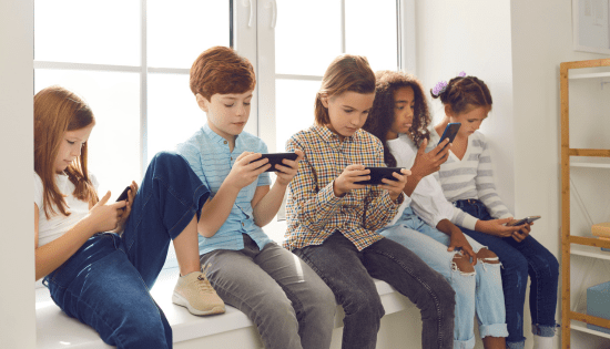 Ley de Protección a los Menores en el Entorno Digital: claves desde el Trabajo Social protección menores entorno digital